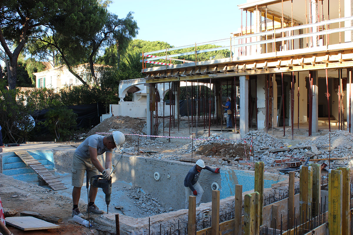 Villa Refurbishment in Pinheiros Altos 